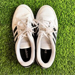 Adidas size 8 Black and White Athletic